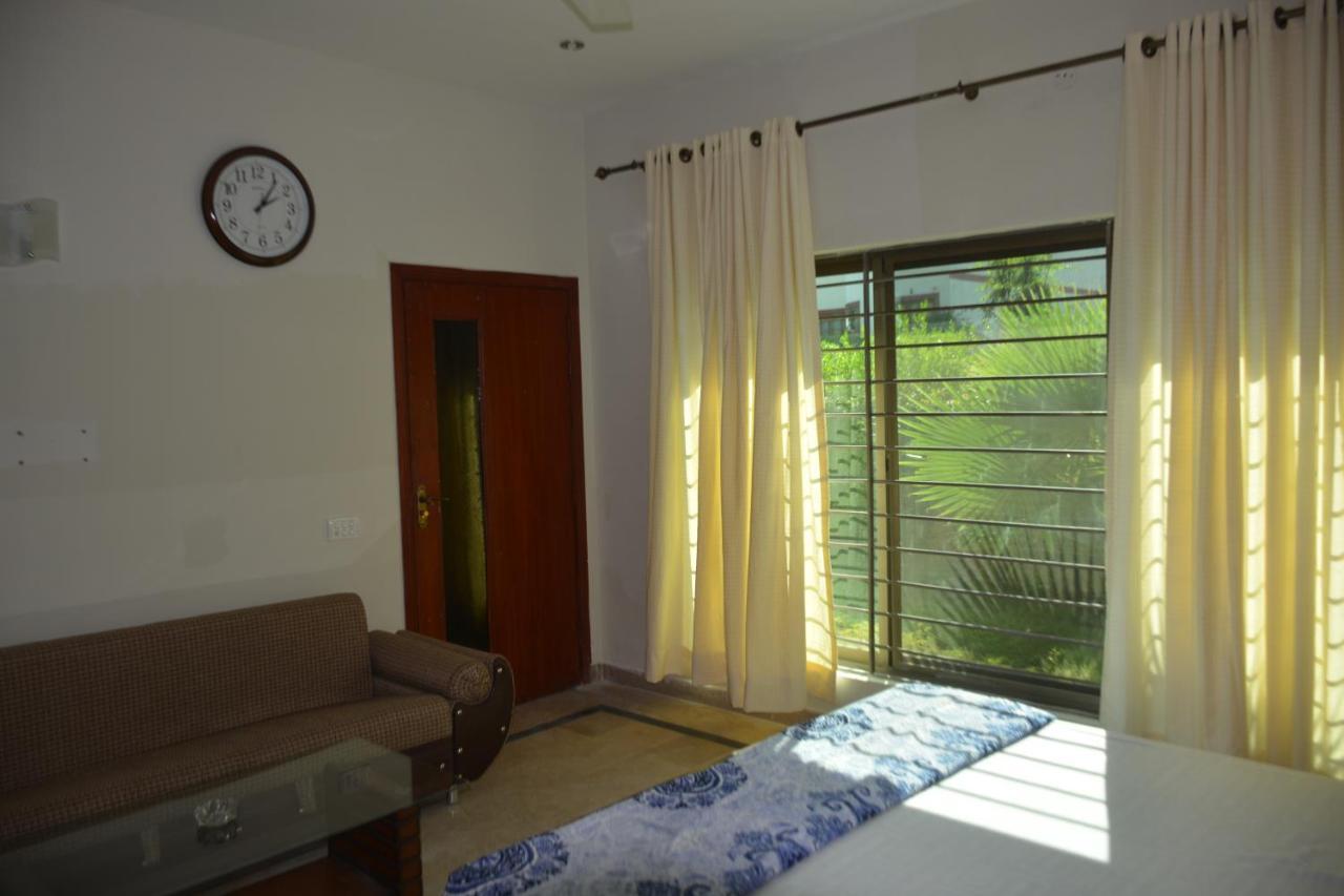 The Travelers Den Hotel Islamabad Exterior foto