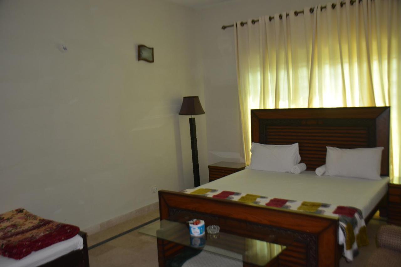 The Travelers Den Hotel Islamabad Exterior foto